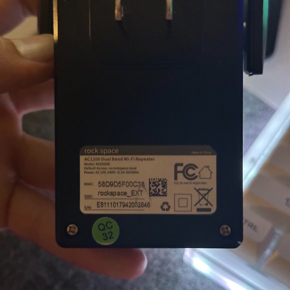 Rockspace Wireless Signal Booster up to 1600sq.ft, 2.4 & 5GHz Dual Band Amplifie - Picture 3 of 4